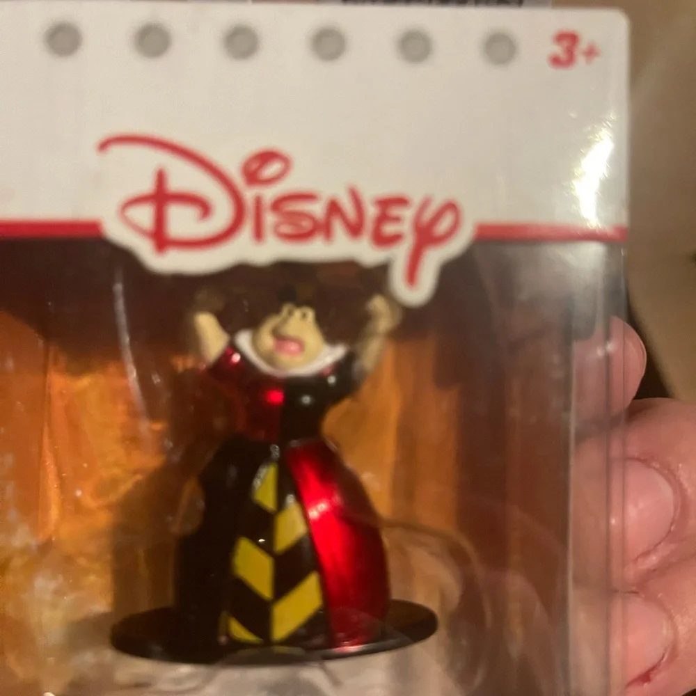 NWOT Disney figures - Picture 4 of 4